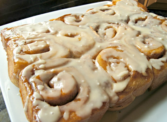 Bigelow Tea Vanilla Chai Tea Infused Cinnamon Rolls