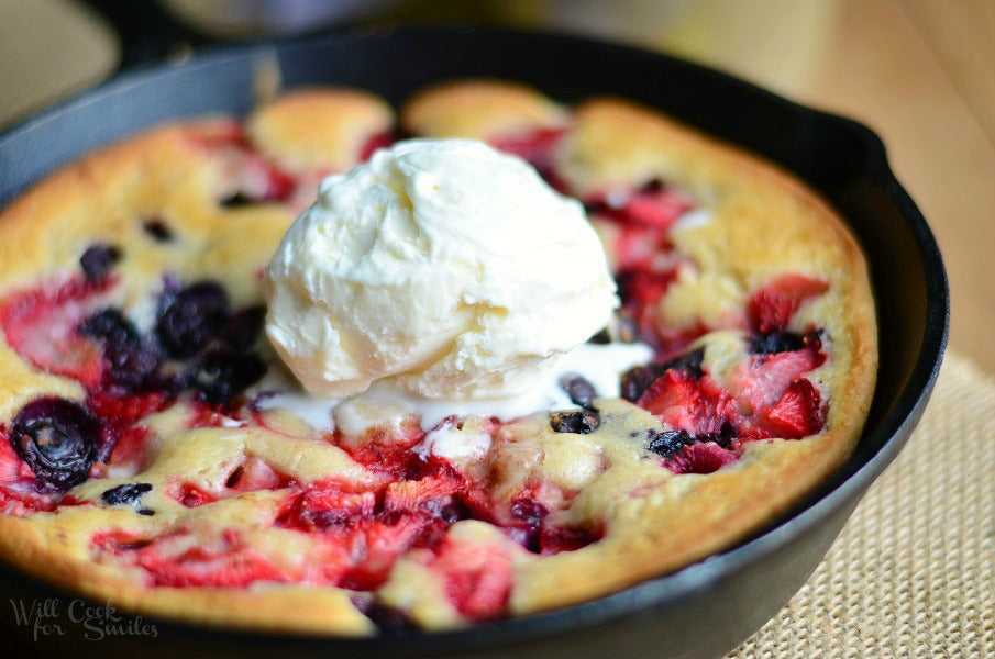 Bigelow Tea Triple Berry Skillet Tea Cobbler