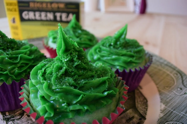 Bigelow Tea Green Tea Cupcakes with Sugar Topping