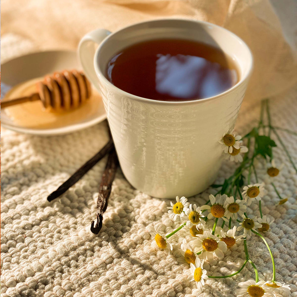 Mug f Bigelow Chamomile Vanilla and Honey Herbal Tea